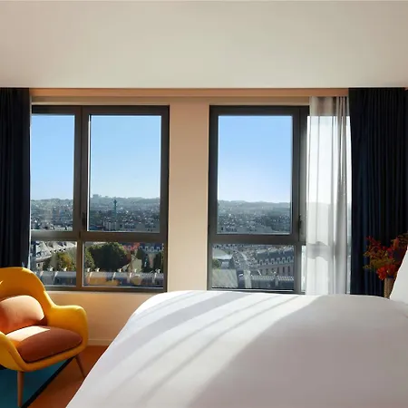 Hotel So/ *