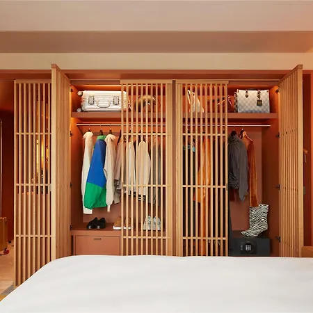 So/ Hotel *