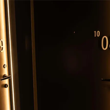 So/ Hotel *