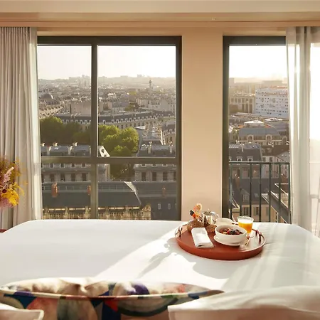 So/ Hotel *